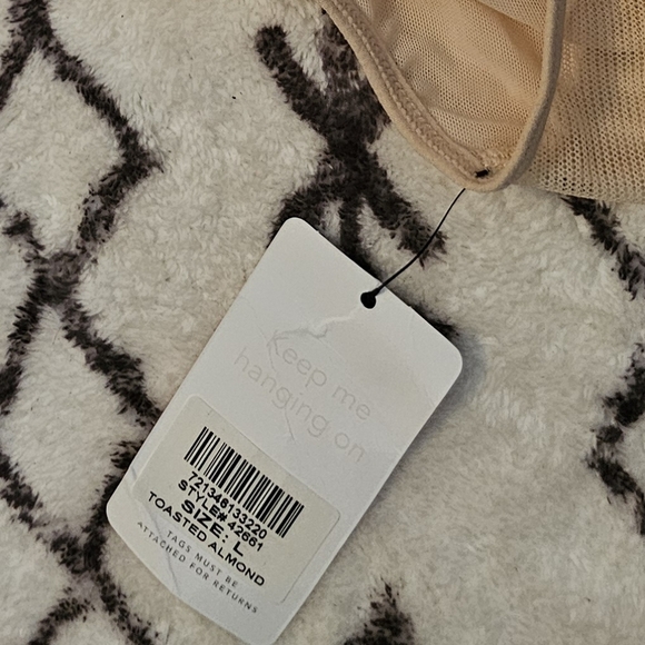 Lively The Mesh Trim 2.0 Wireless Bra - Toasted Almond - Picture 5 of 5